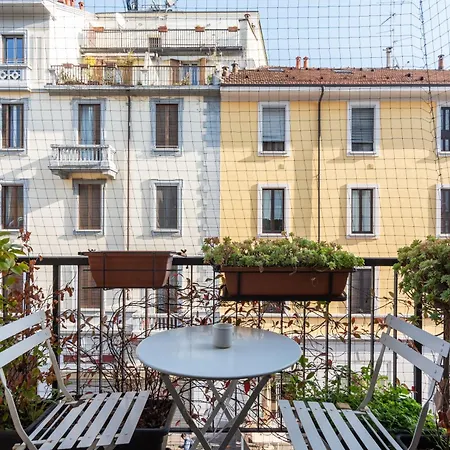 Fusetti Elegante Con Balcone In Zona Navigli